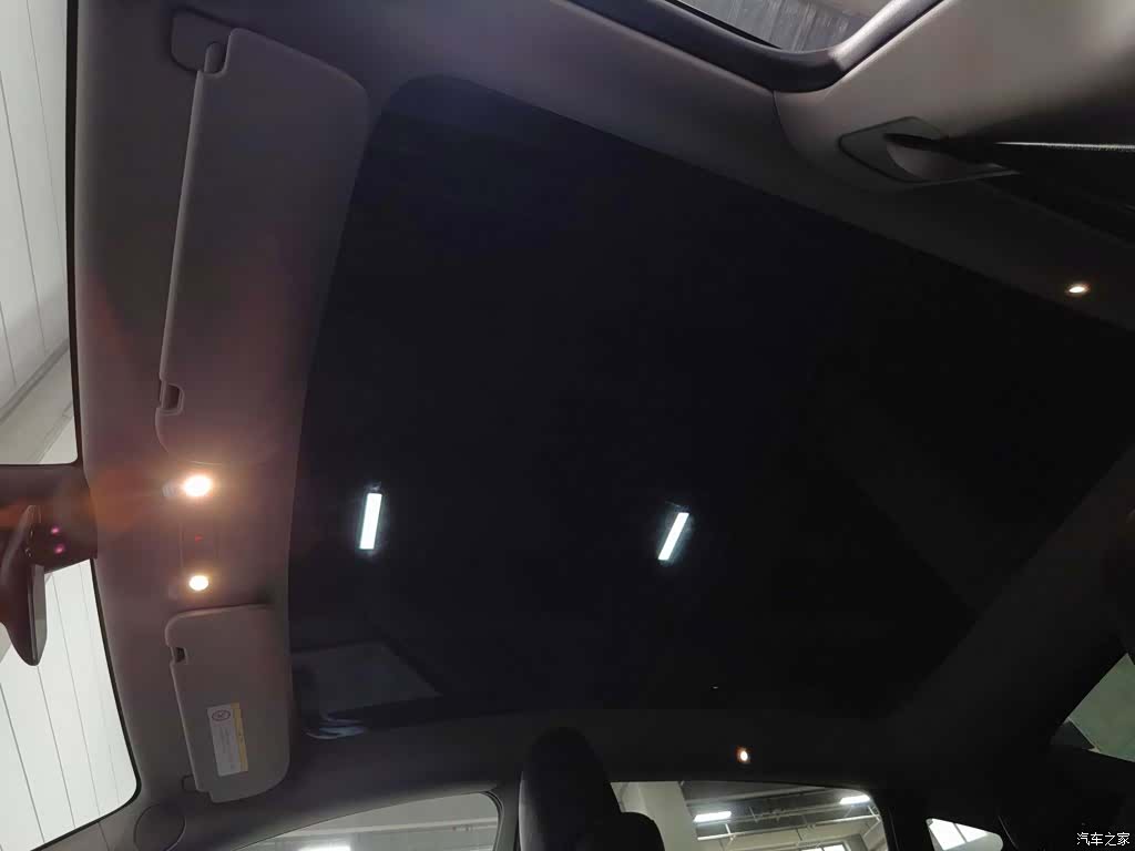 Tesla Model Y, 2024 14