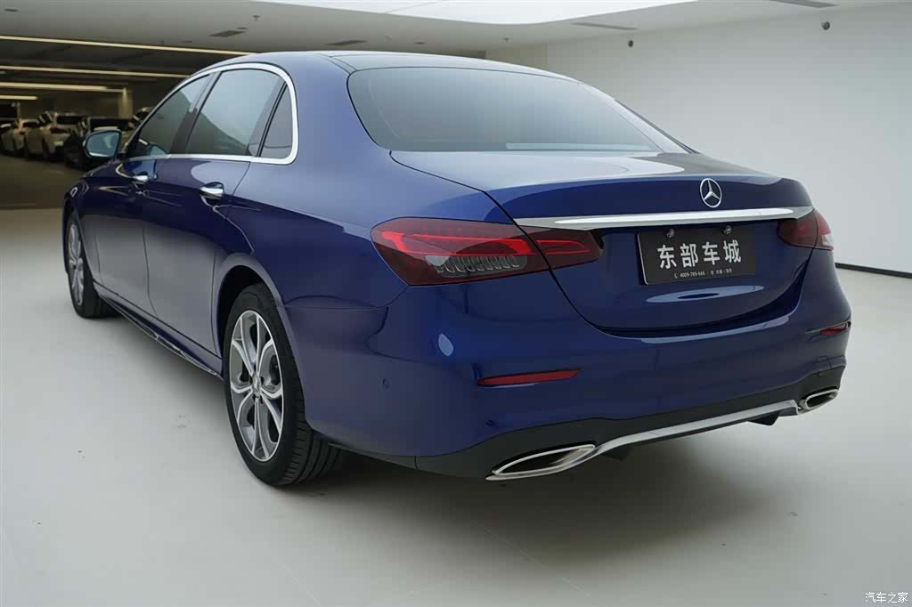 Mercedes-Benz E-Class, 2022 4