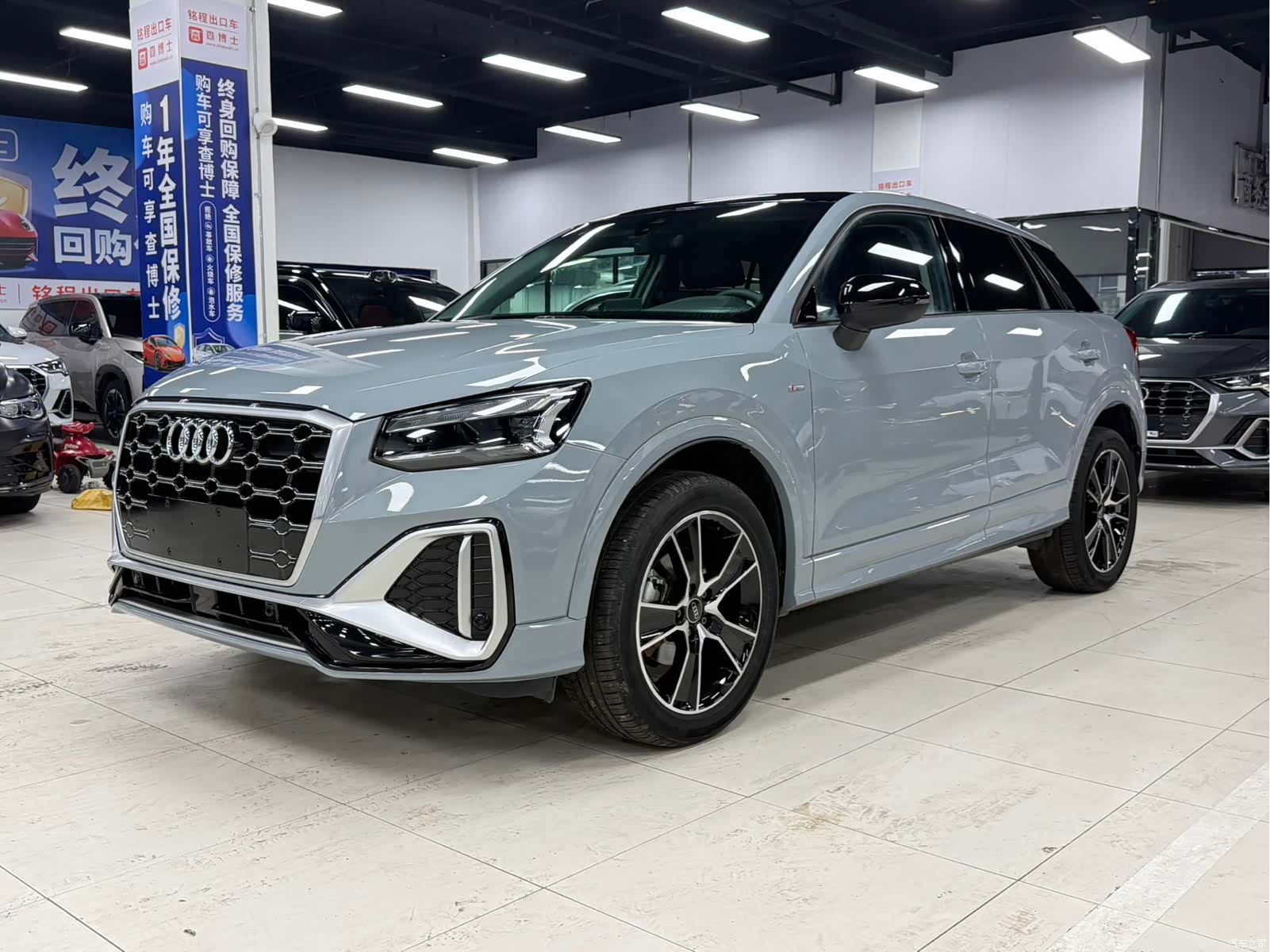 Audi Q2L, 2023 1