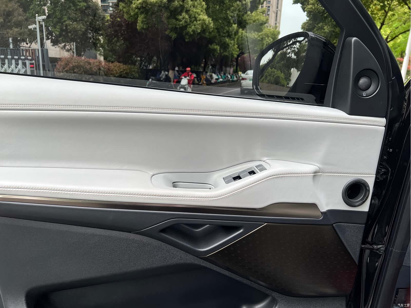 Lincoln Navigator, 2025 12