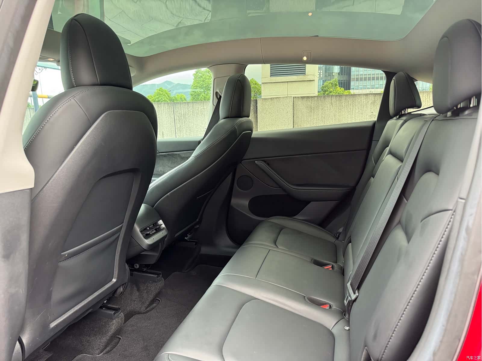 Tesla Model Y, 2022 9
