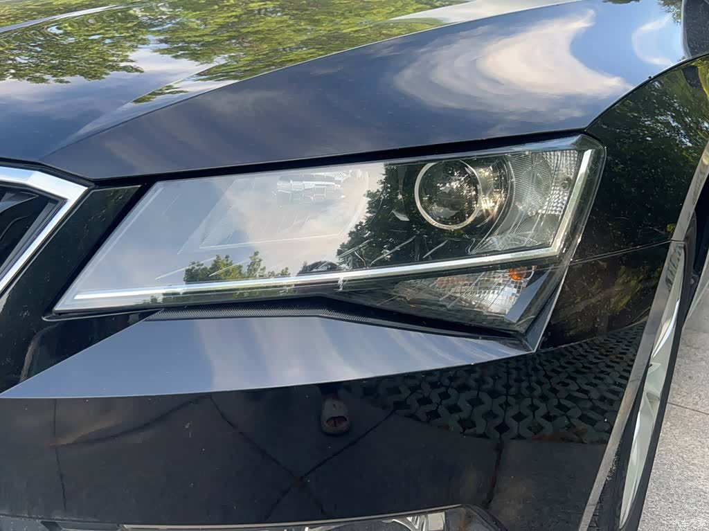Skoda Superb, 2018 3
