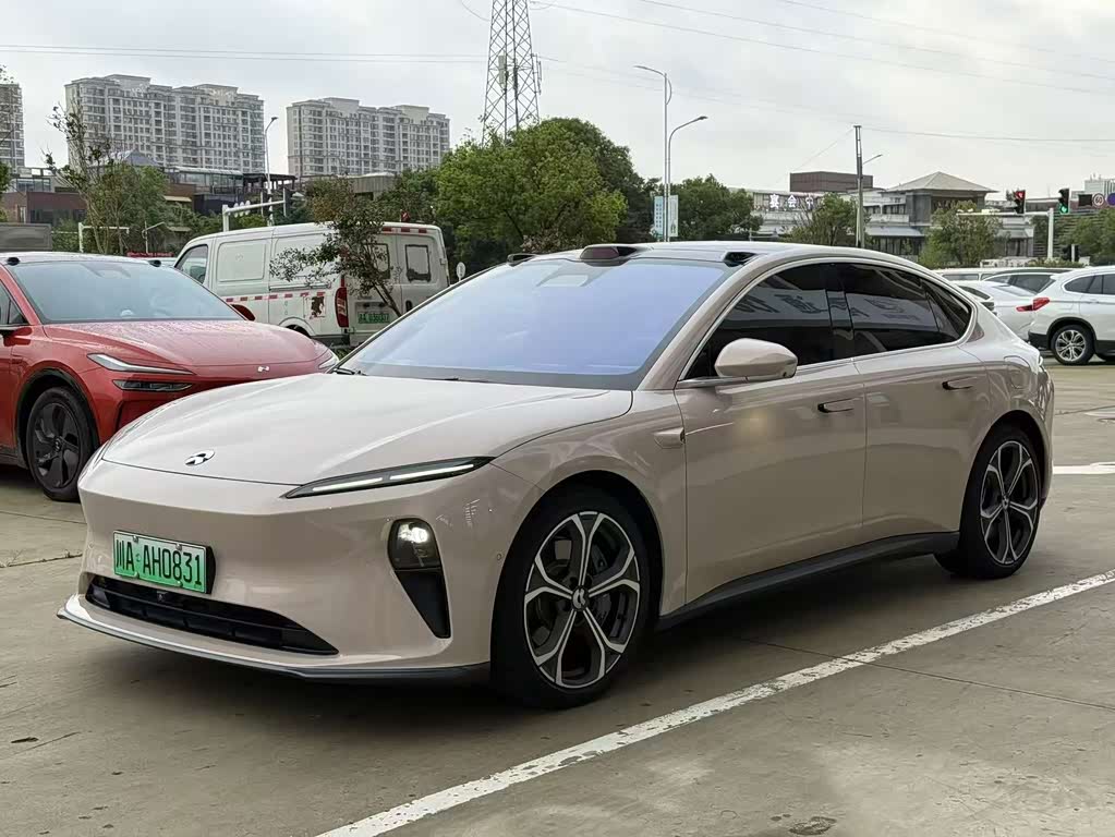 NIO ET5