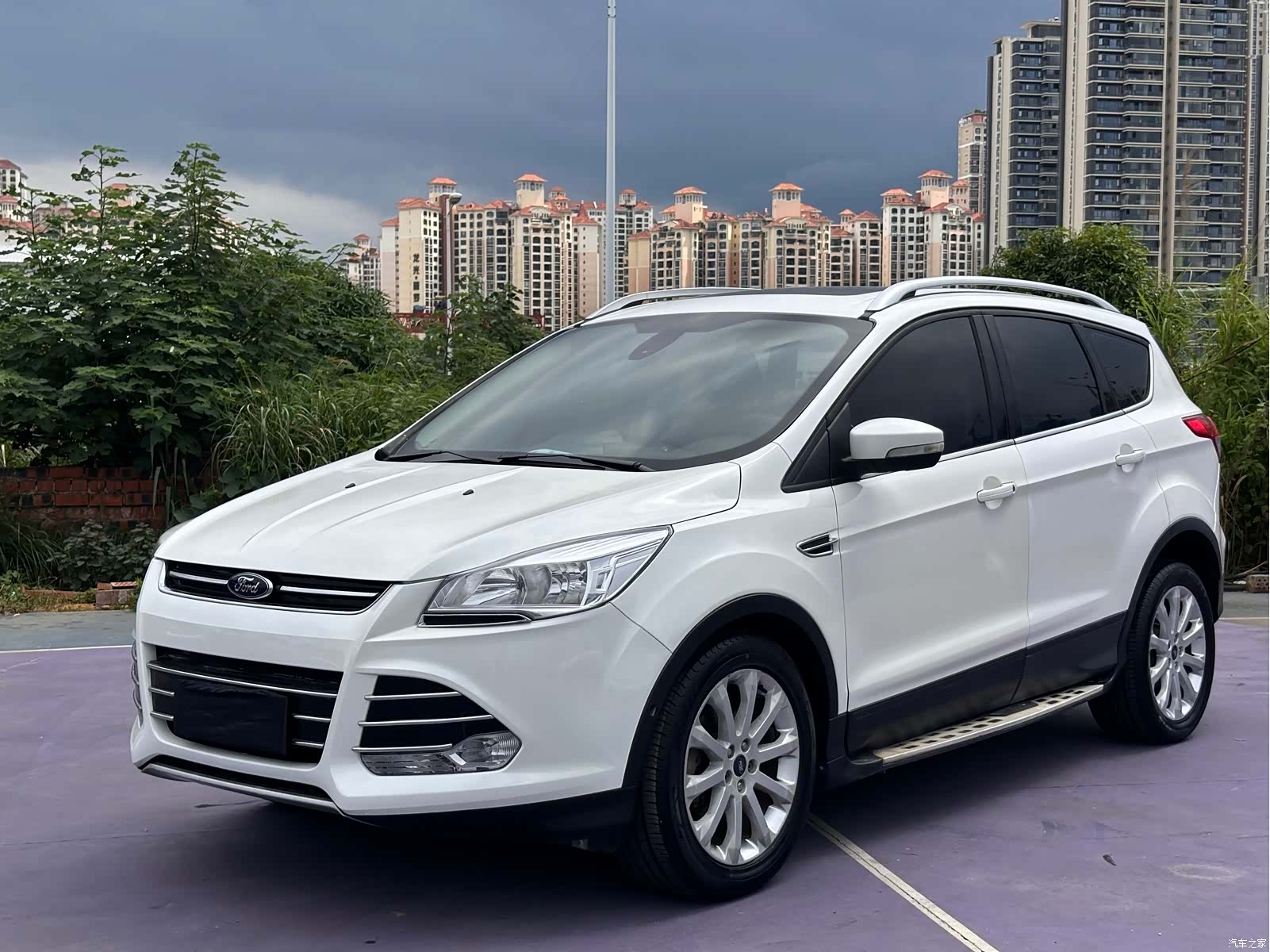 Ford Kuga, 2015 1