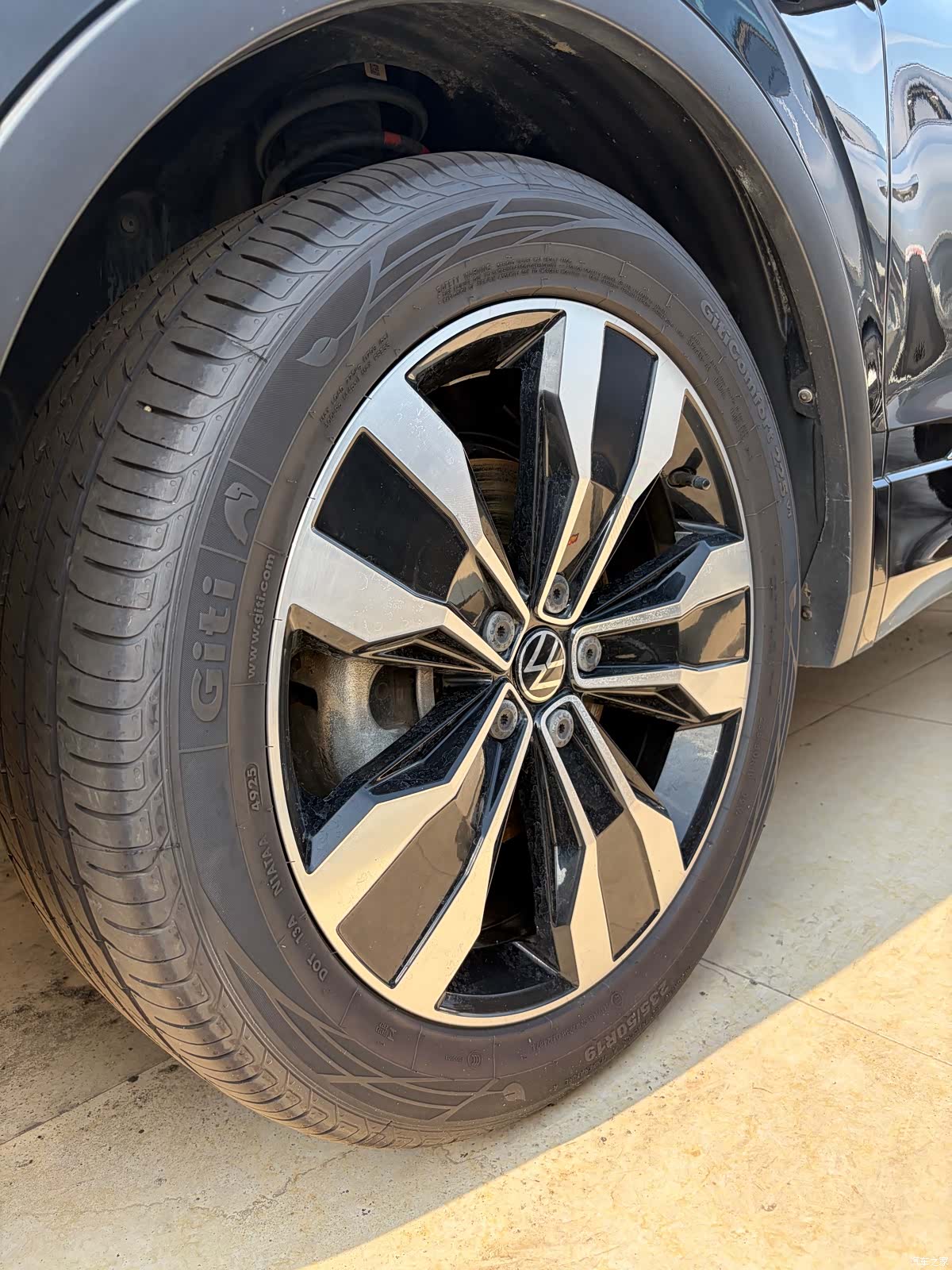 Volkswagen Tiguan L, 2024 10