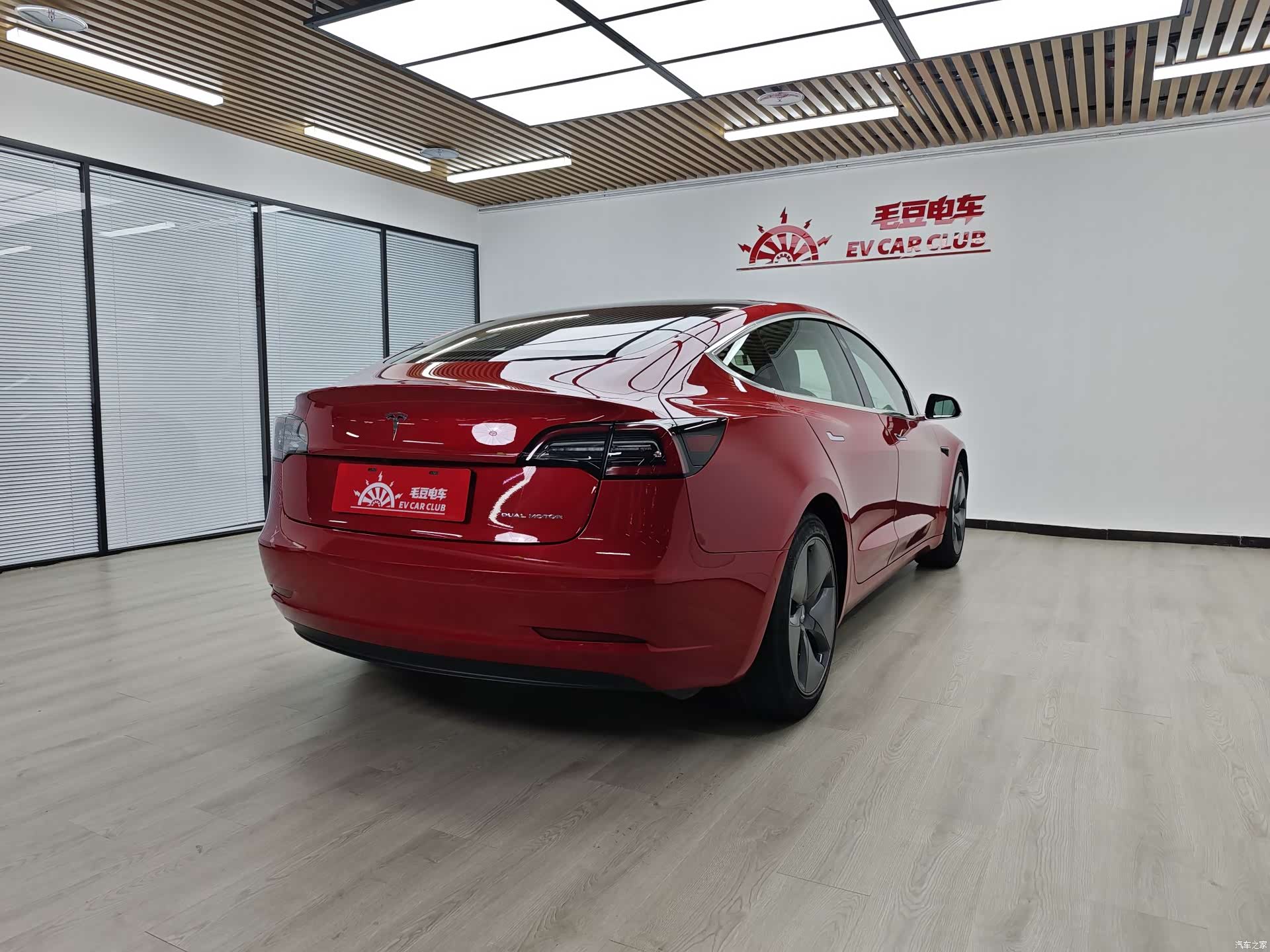 Tesla Model 3, 2020 4
