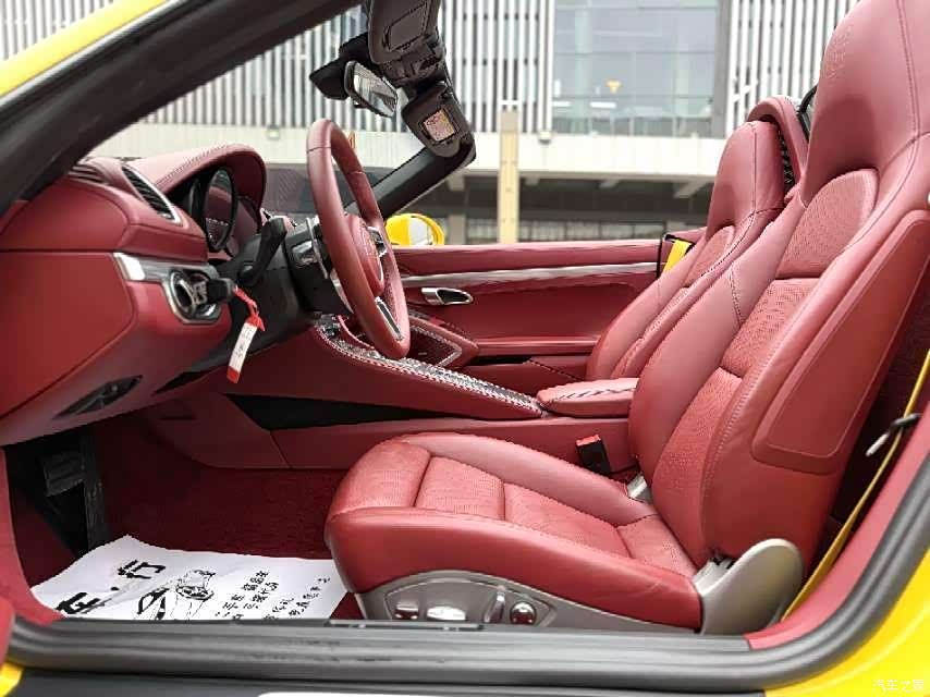 Porsche Boxster, 2022 все фото