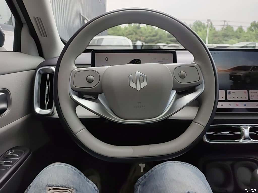Leapmotor B10, 2025 11