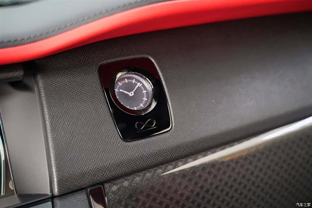 Rolls-Royce Cullinan, 2023 23