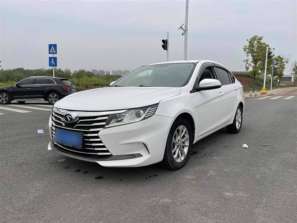 Soueast A5 wing dance