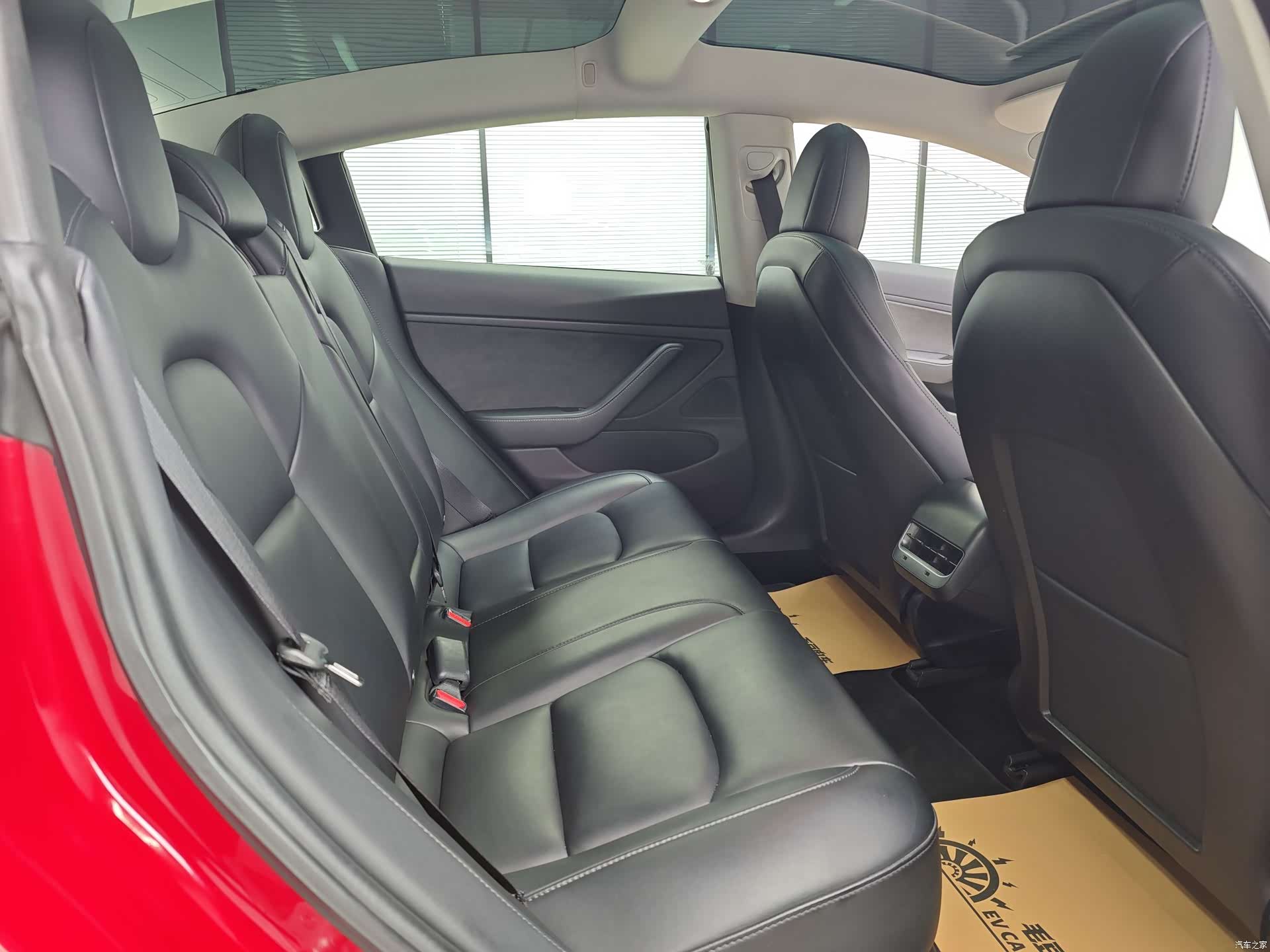 Tesla Model 3, 2020 42