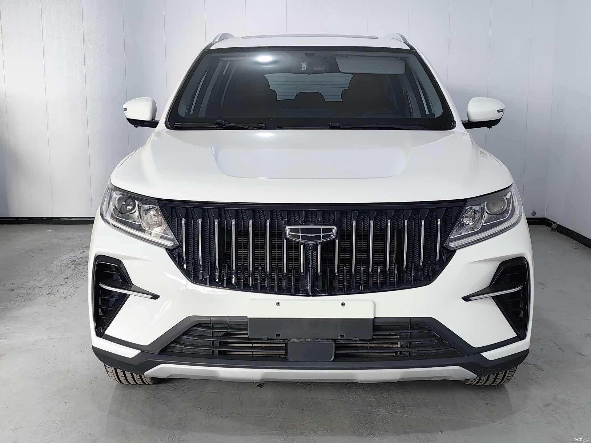 Geely X6, 2022 1