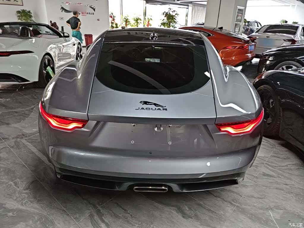 Jaguar F-TYPE, 2024 6