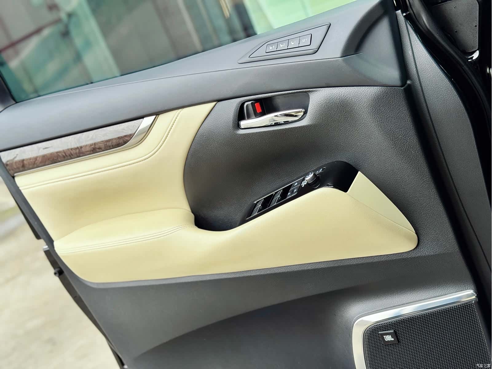 Toyota Alphard, 2021 16