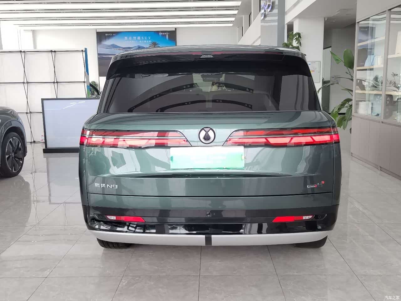 Denza N9, 2025 11