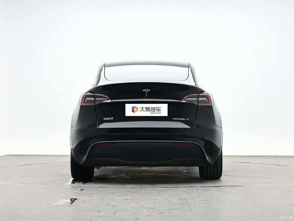 Tesla Model Y, 2023 4