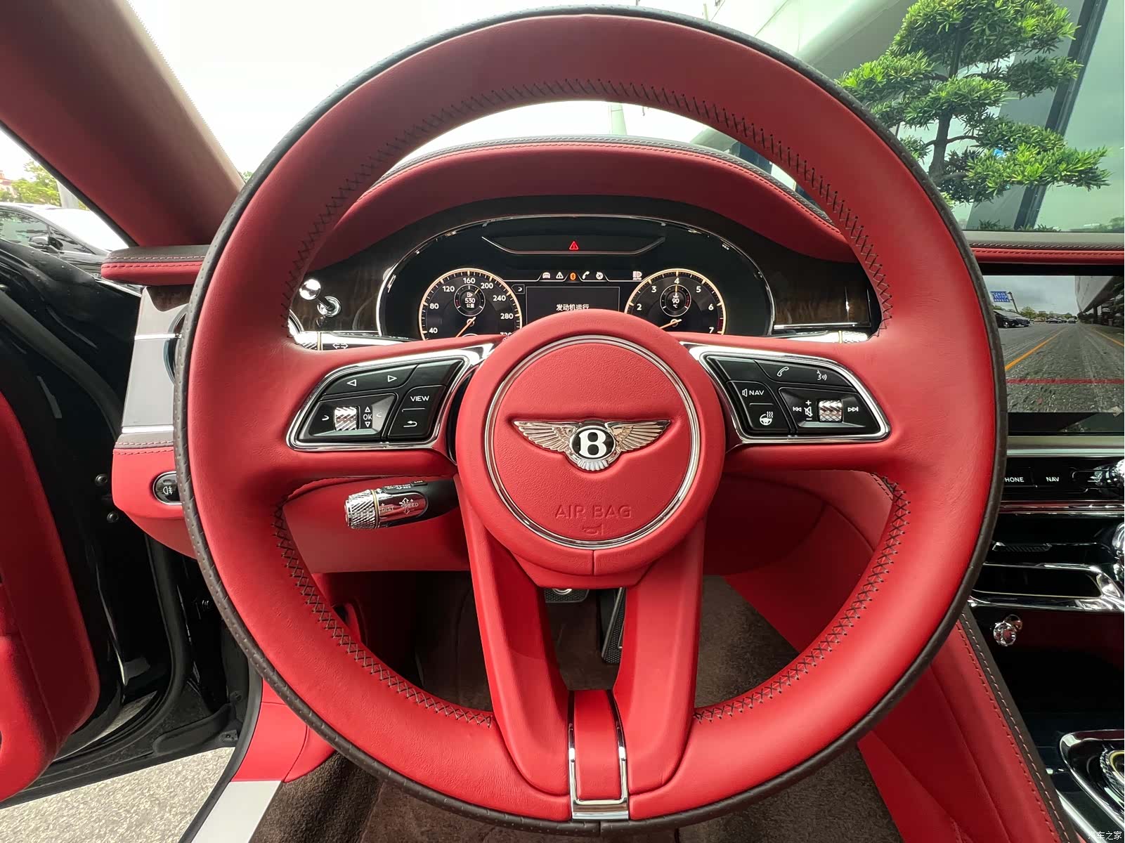 Bentley Flying Spur, 2021 14