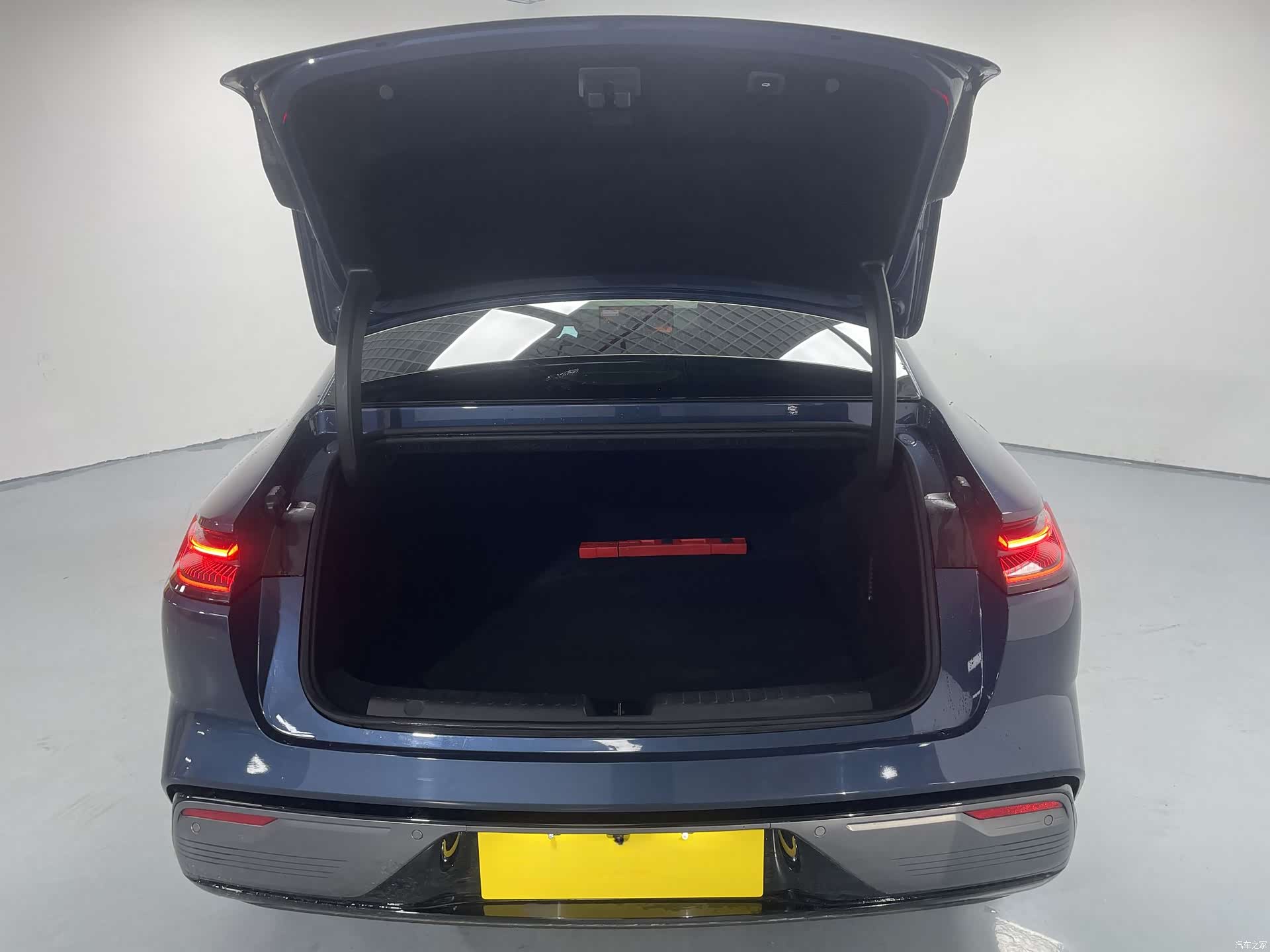 Geely 8, 2025 10