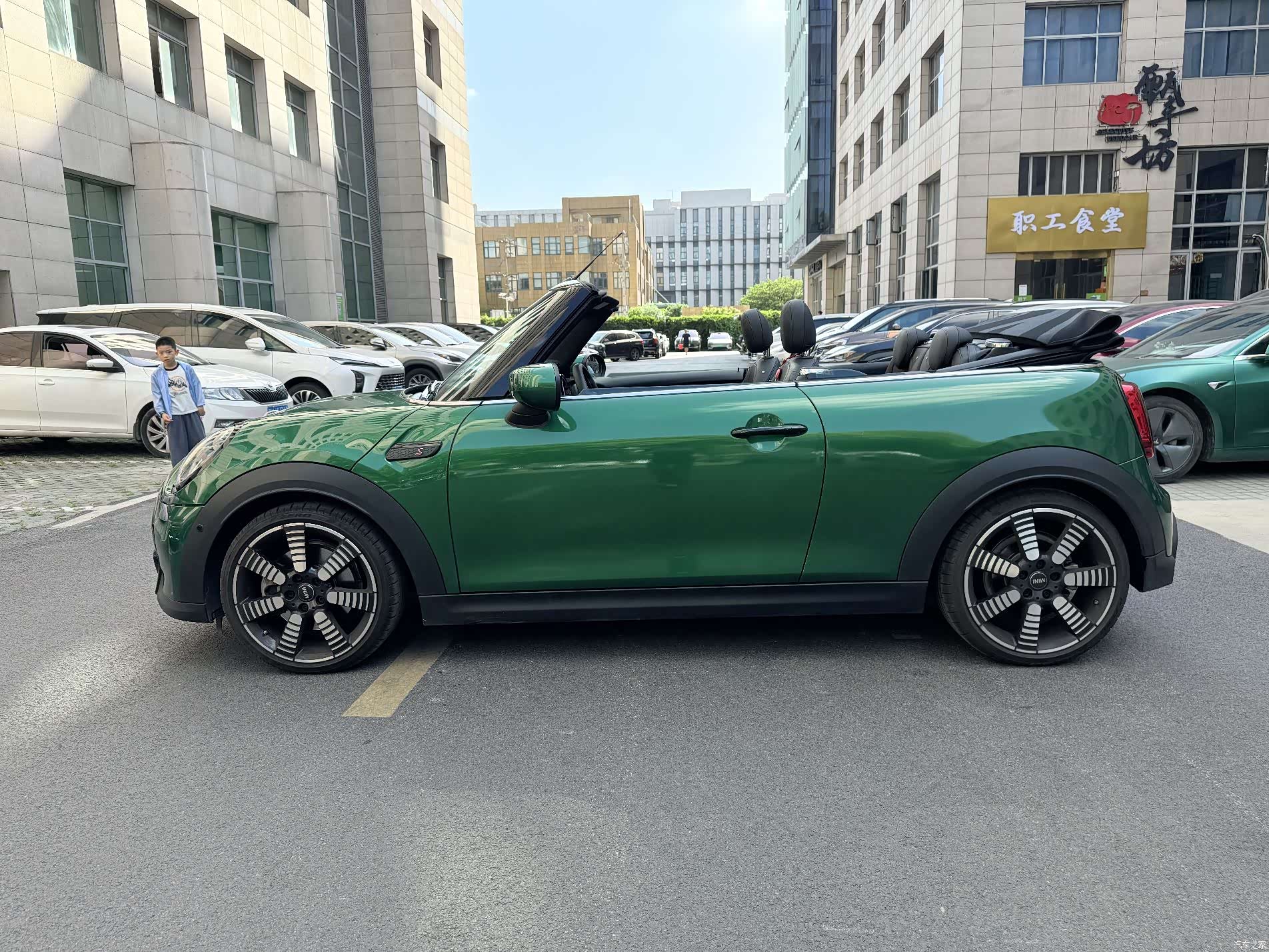 Mini Cooper, 2024 3