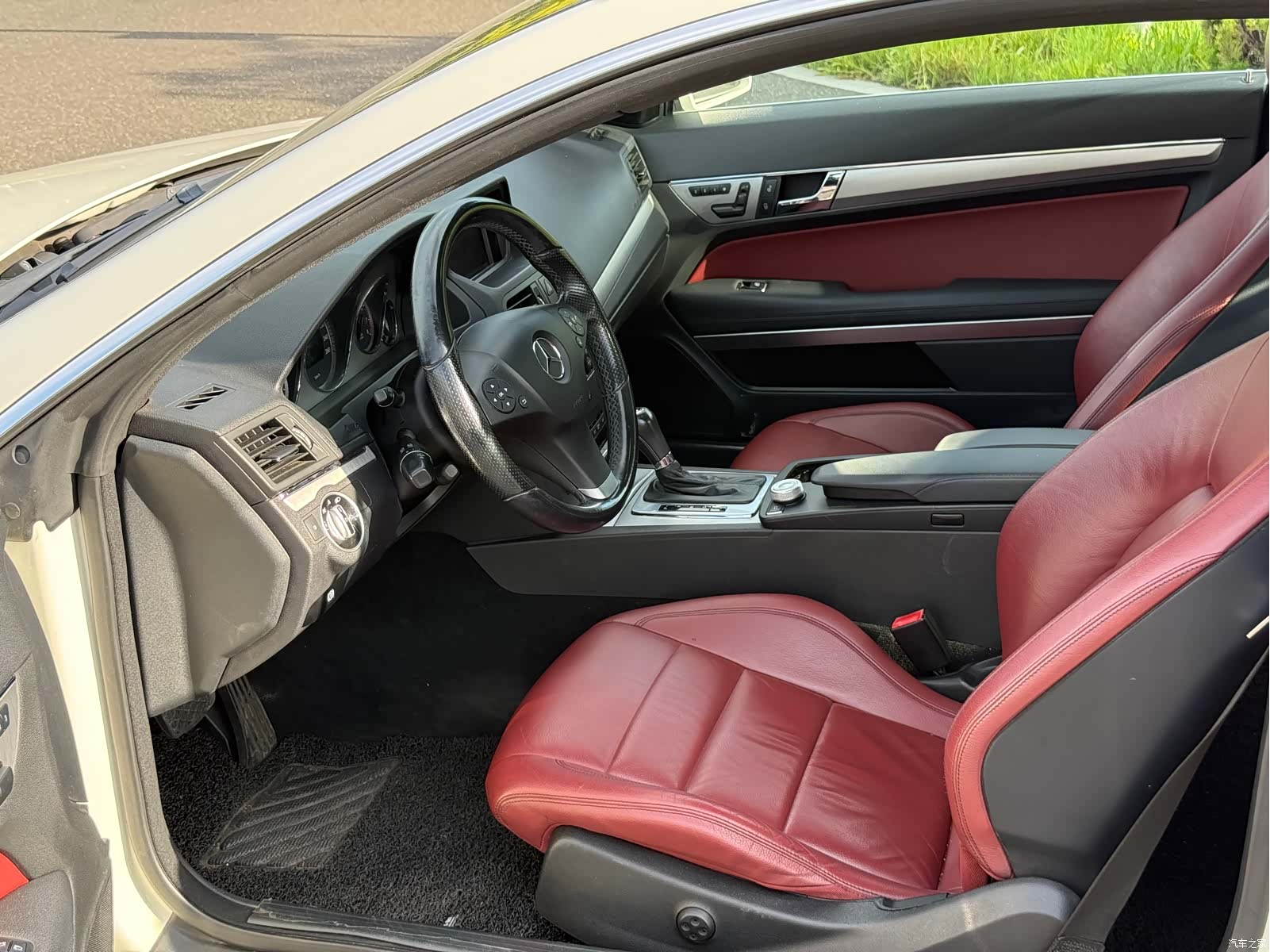 Mercedes-Benz E-Class, 2011 6