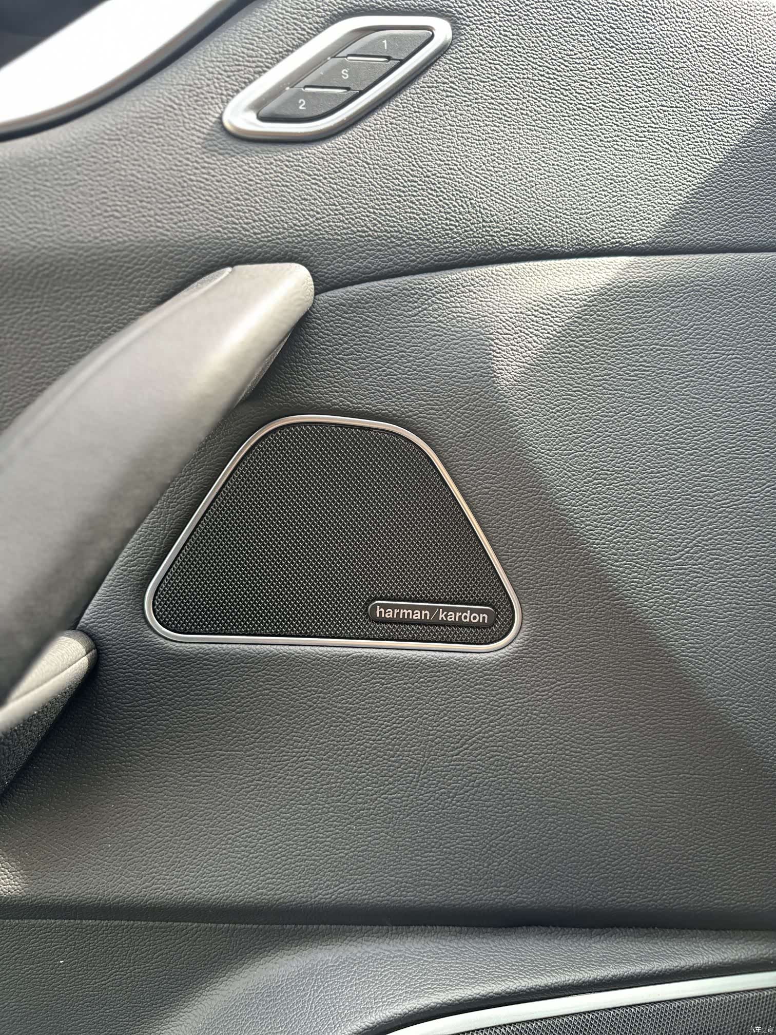 Maserati Levante, 2018 11