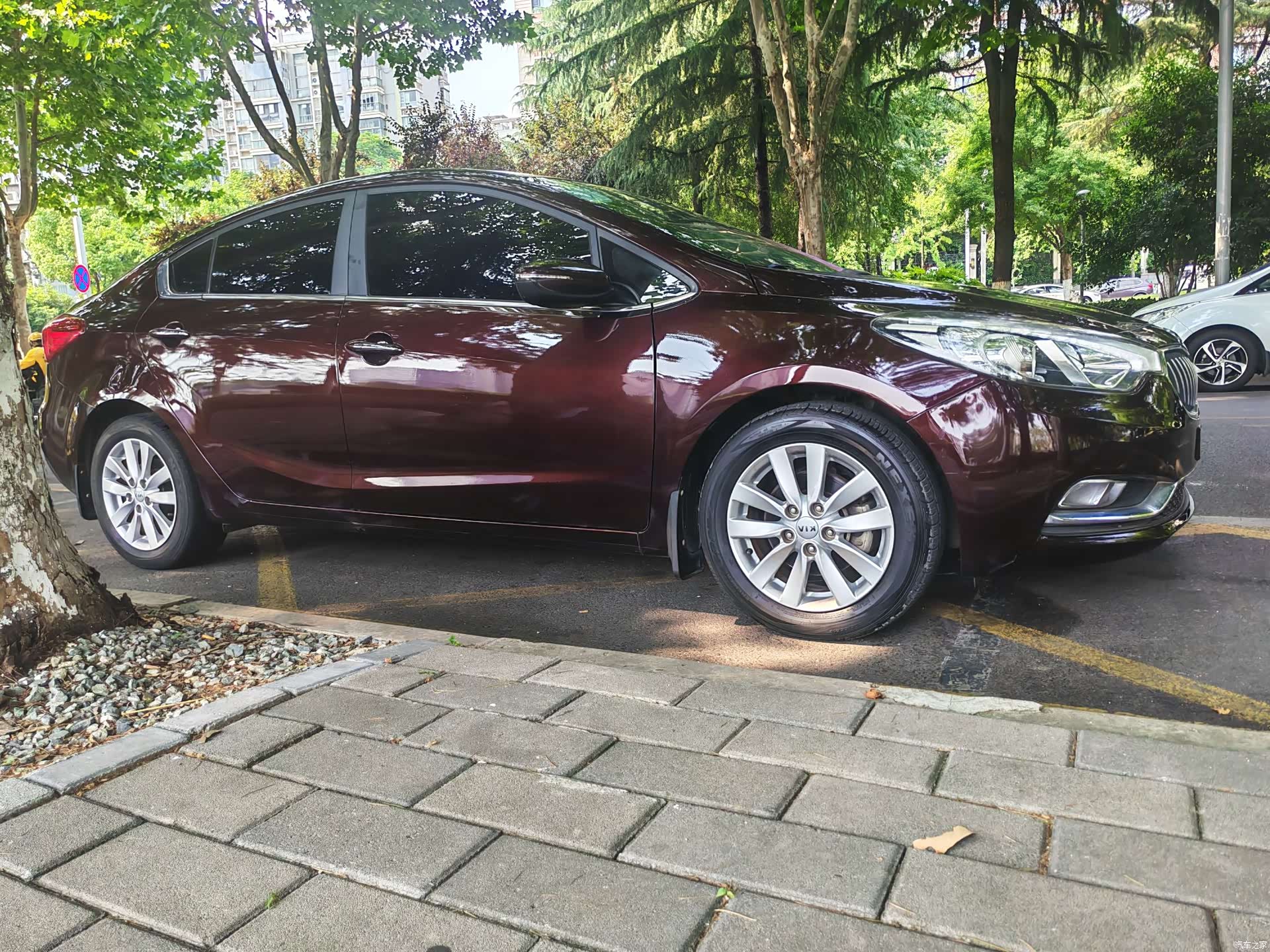Kia K3, 2013 9