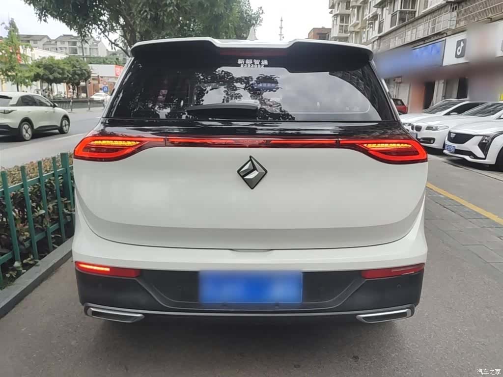 Wuling RS-5, 2020 6