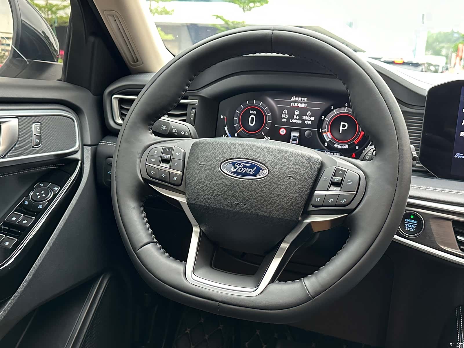 Ford Explorer, 2023 14