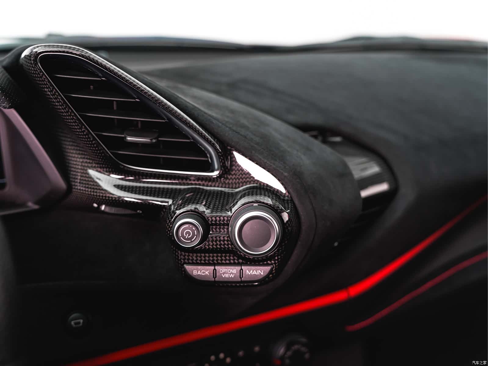 Ferrari 488, 2020 26