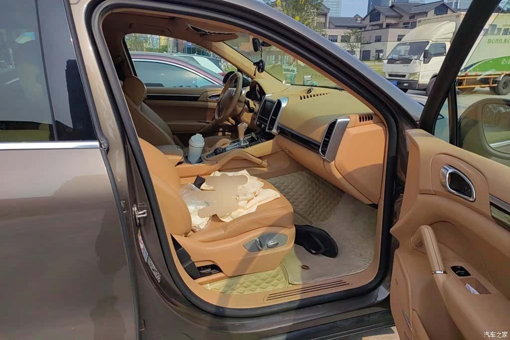 Porsche Cayenne, 2013 8