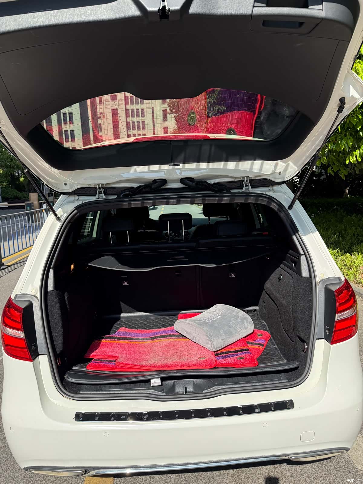 Mercedes-Benz B-Class, 2017 11