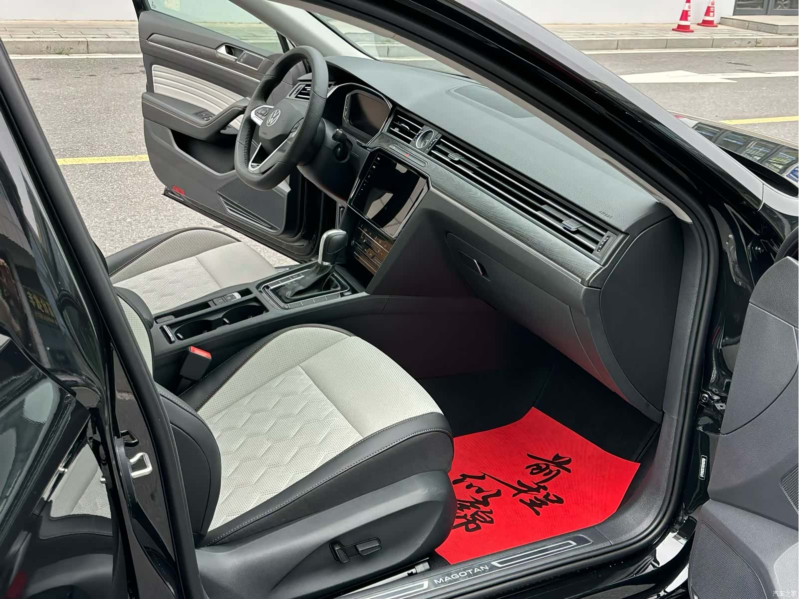 Volkswagen Magotan, 2025 6