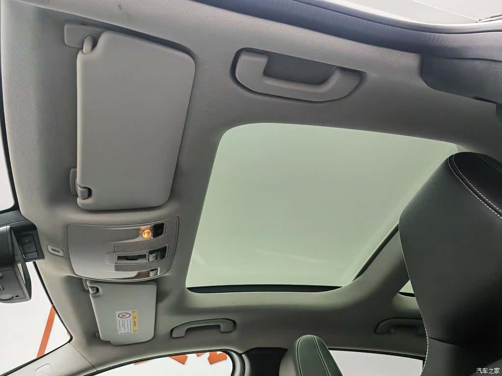 Mercedes-Benz GLA, 2019 14