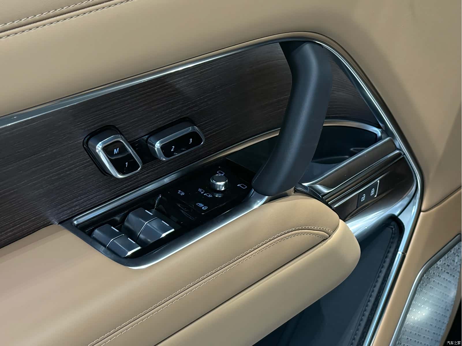 Land Rover Range Rover, 2026 11