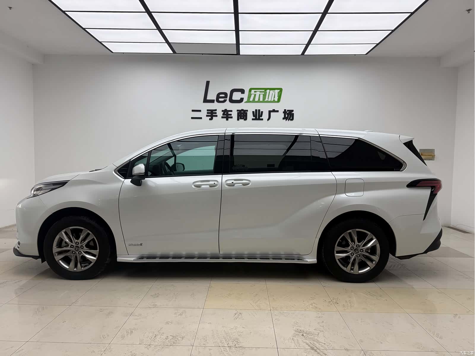 Toyota Sienna, 2023 4