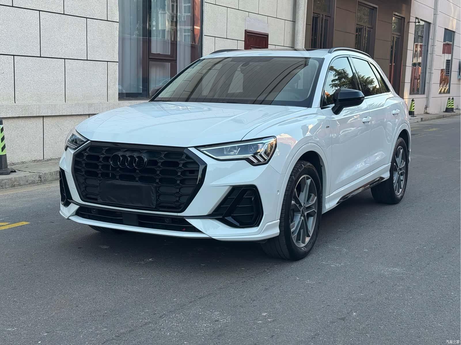 Audi Q3, 2023 1