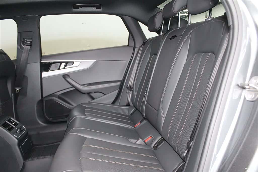 Audi A4L, 2024 11