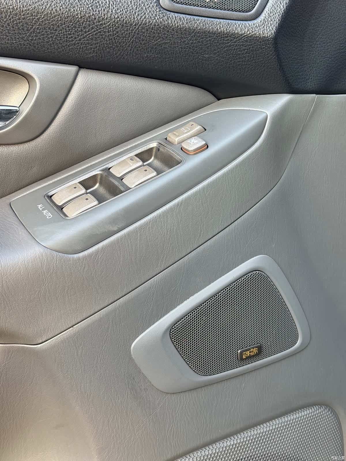 Lexus GX, 2005 12
