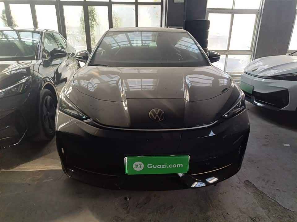 Volkswagen With the crowd 06