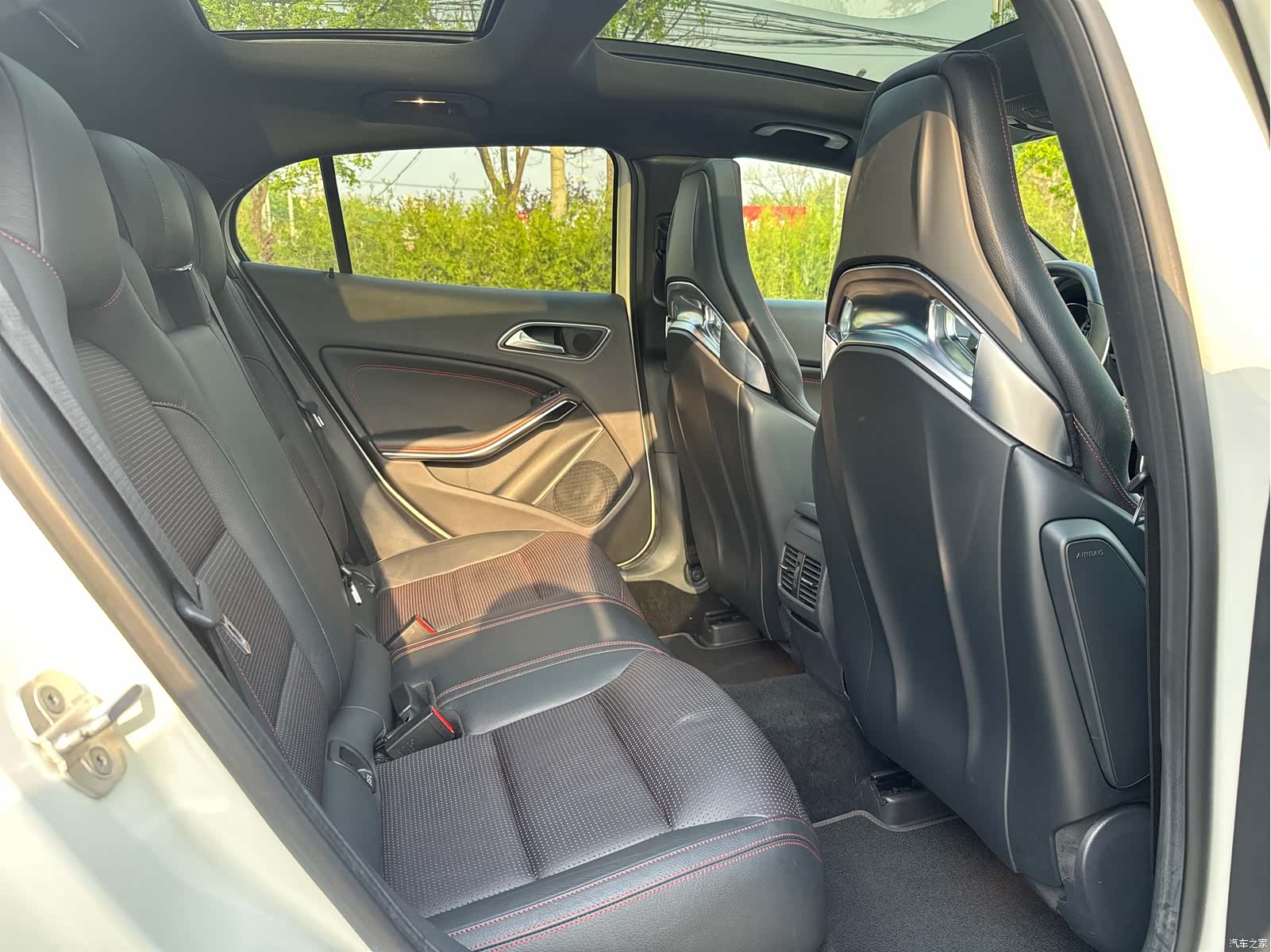 Mercedes-Benz GLA, 2015 31
