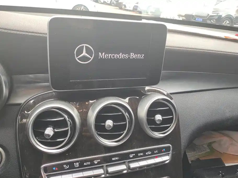Mercedes-Benz GLC Mercedes-Benz GLC