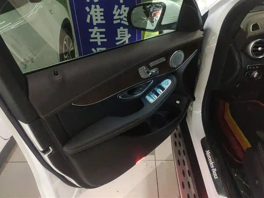 Mercedes-Benz GLC Mercedes-Benz GLC