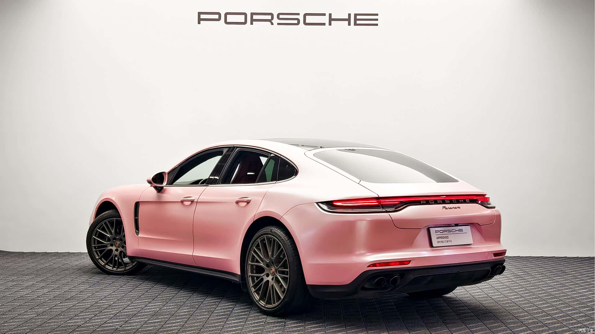 Porsche Panamera, 2023 3