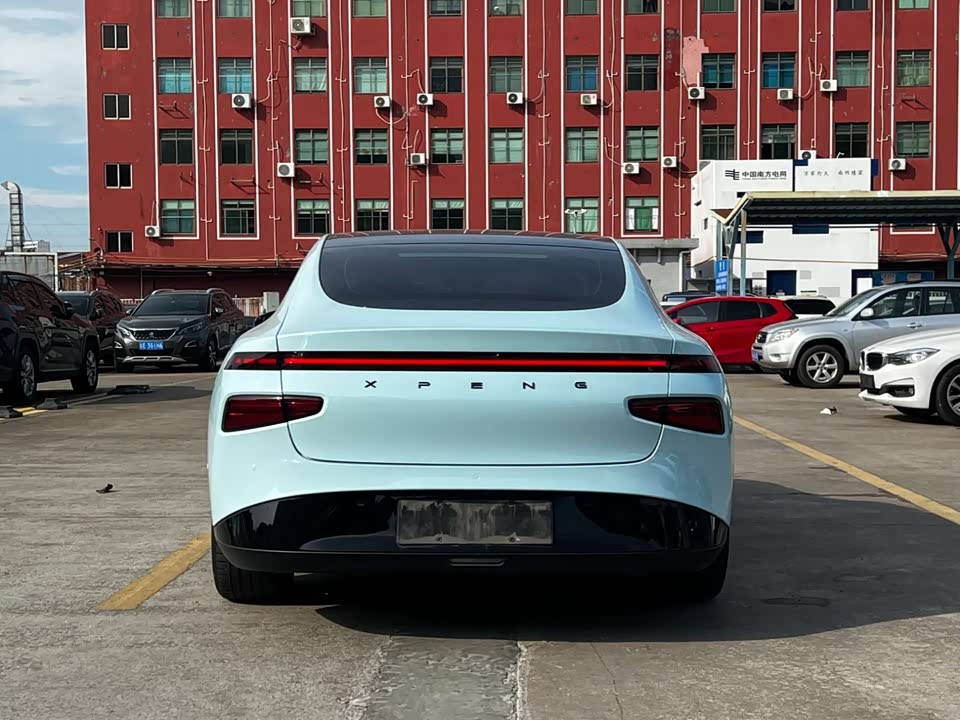 XPENG P7