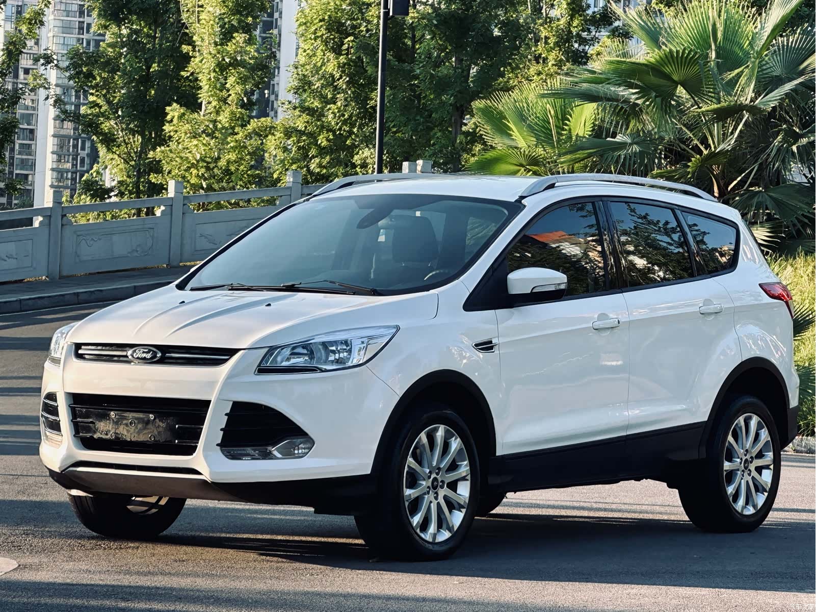 Ford Kuga, 2014 3
