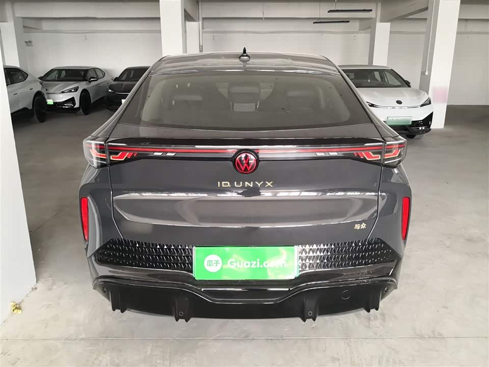 Volkswagen With the crowd 06