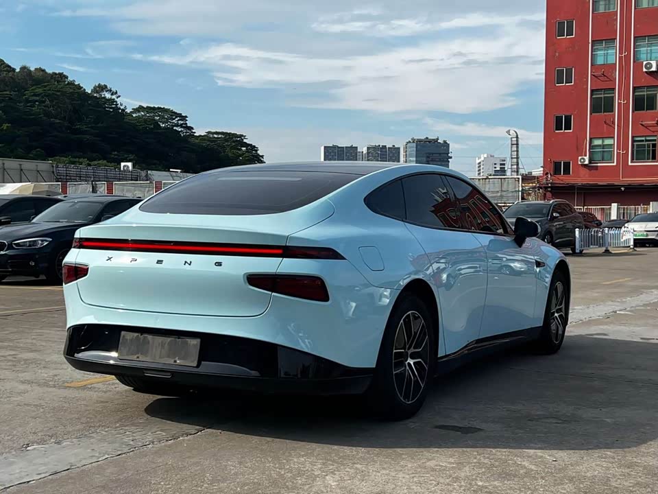XPENG P7