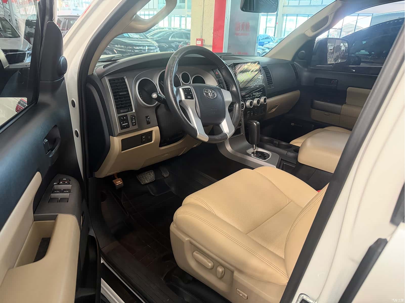 Toyota Sequoia, 2015 3