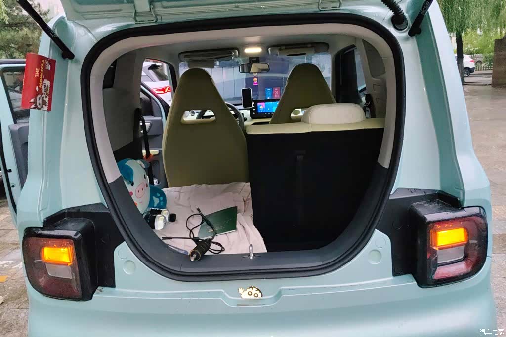 Geely Panda, 2025 4