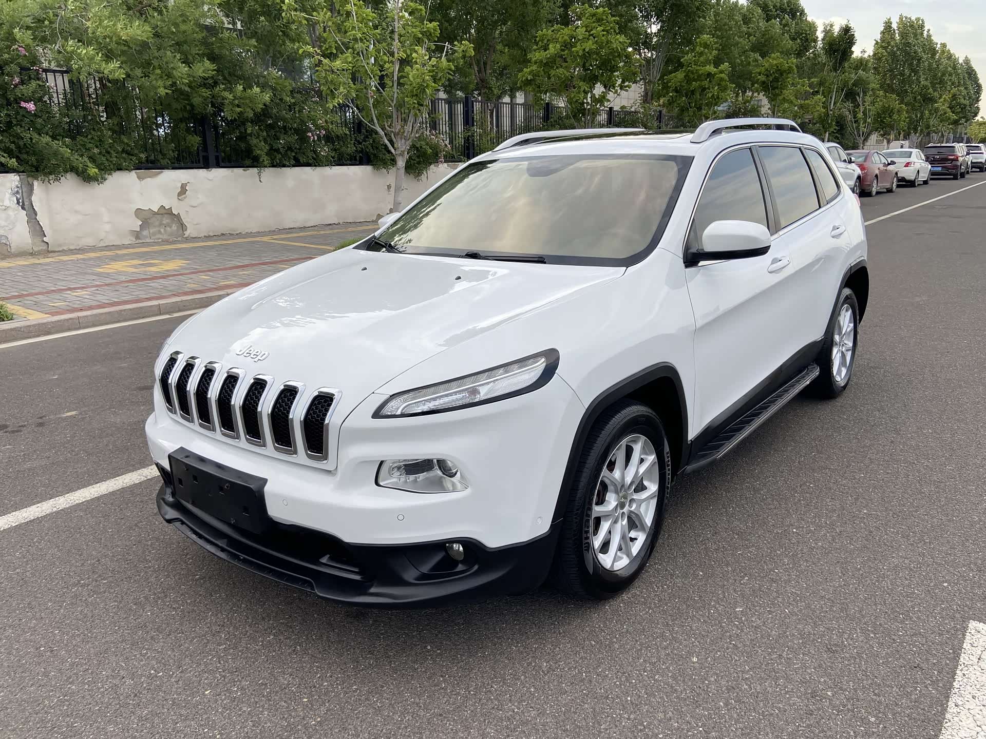 Jeep Cherokee, 2016 1